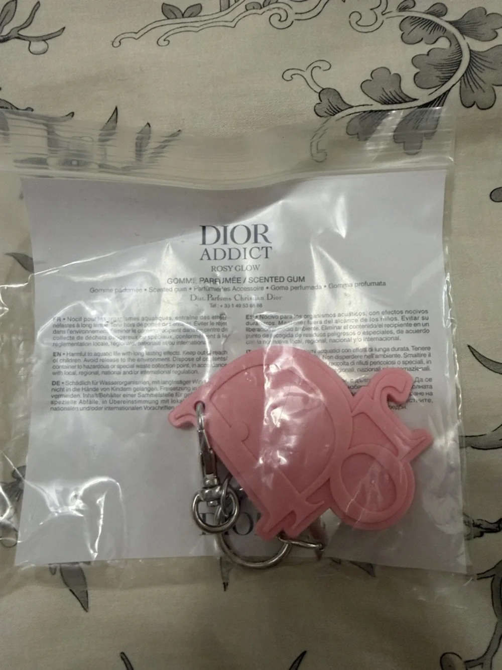 Dior Addict Rosy Glow "Scented Gum" keychain - Picture 2 of 4